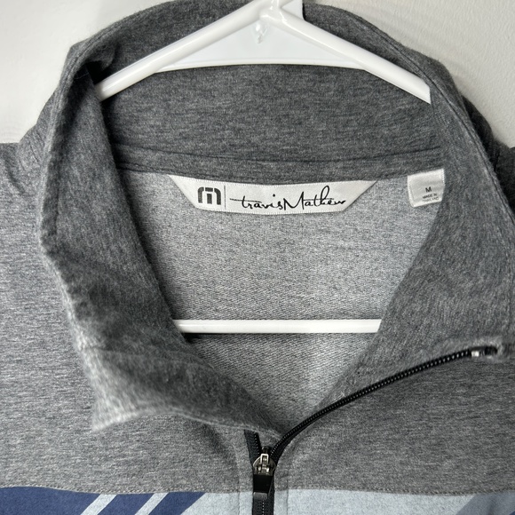 Travis Mathew Long Sleeve 1/4 Zip Golf Polo Sweater / Sweat Shirt - Medium - Picture 2 of 3